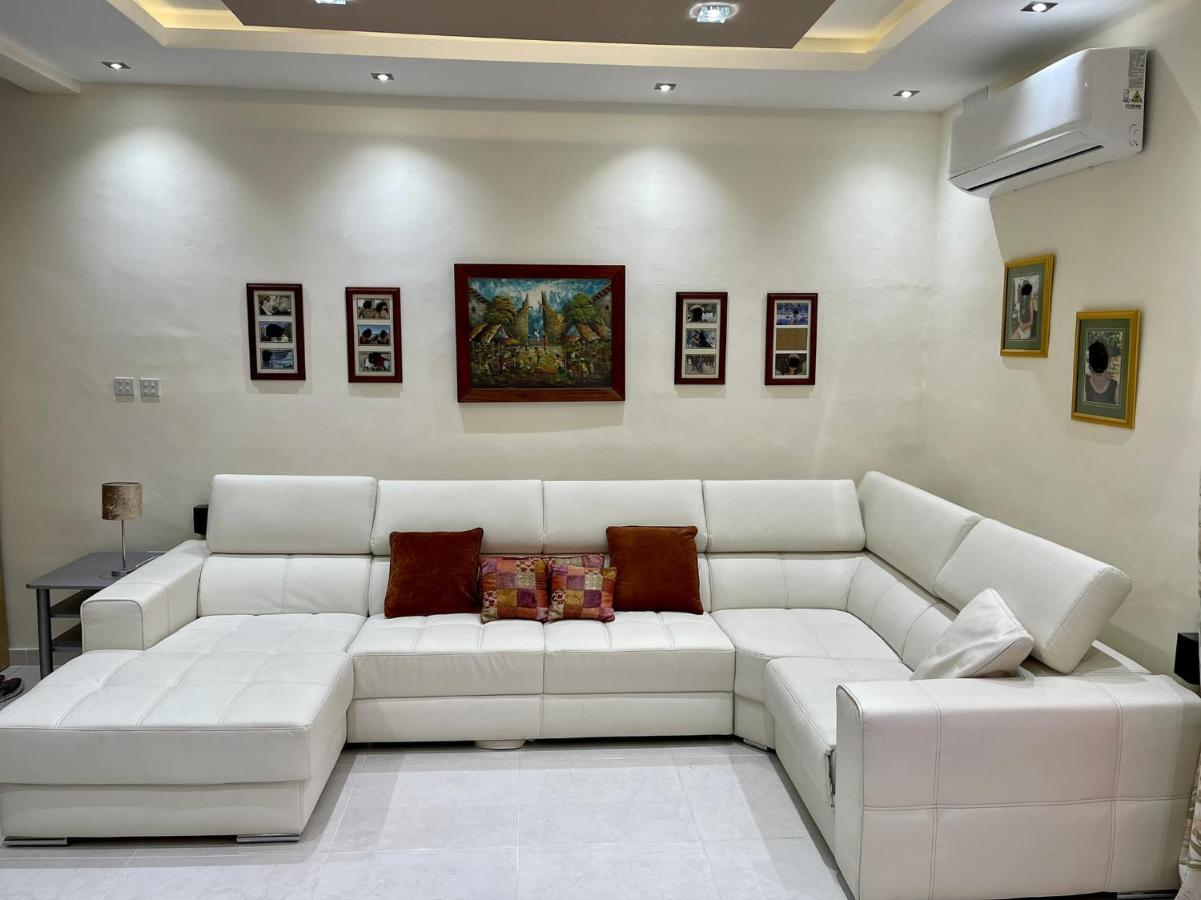 Sunrise Apt Near Beach Smarttv & Netflix Birżebbuġa Kültér fotó
