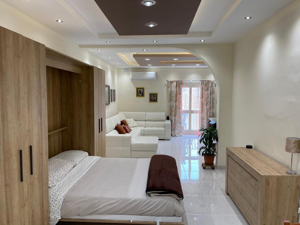 Sunrise Apt Near Beach Smarttv & Netflix Birżebbuġa Kültér fotó