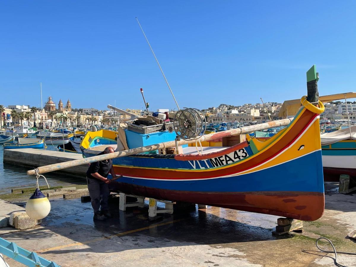 Sunrise Apt Near Beach Smarttv & Netflix Birżebbuġa Kültér fotó