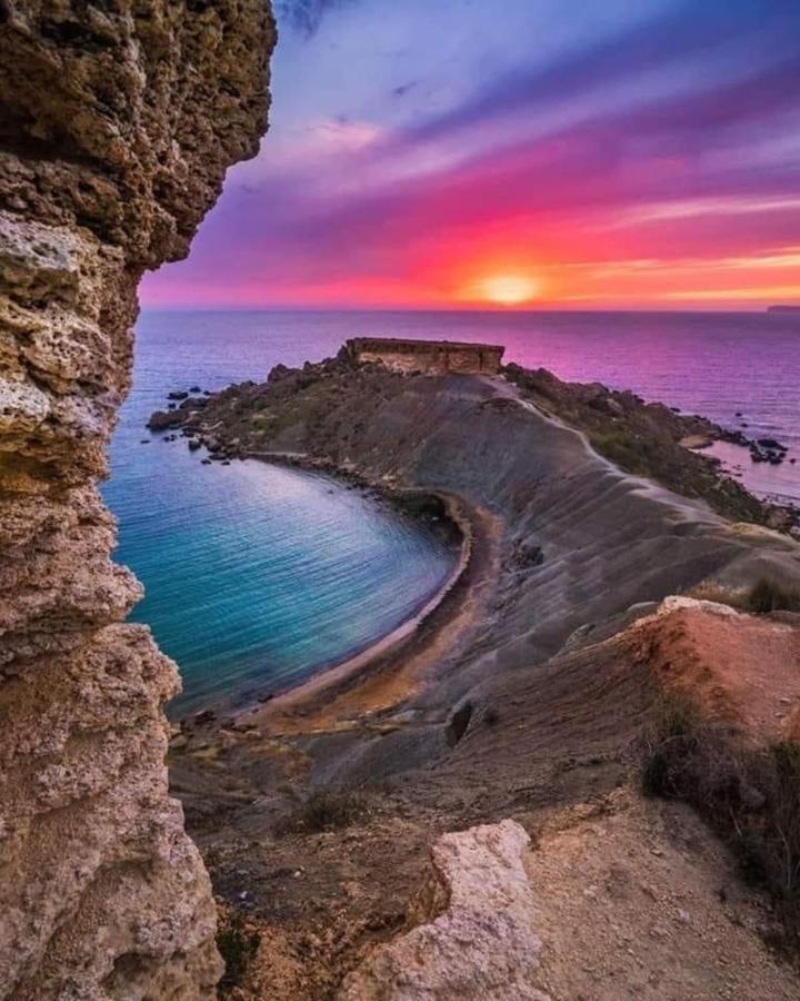 Sunrise Apt Near Beach Smarttv & Netflix Birżebbuġa Kültér fotó